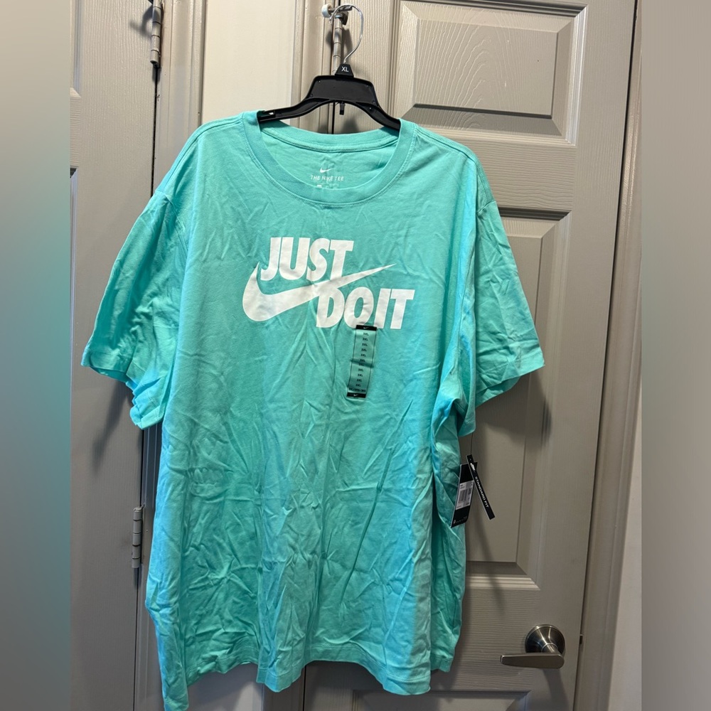 Nike Men's 'Just Do It' Crewneck T-Shirt - Aqua